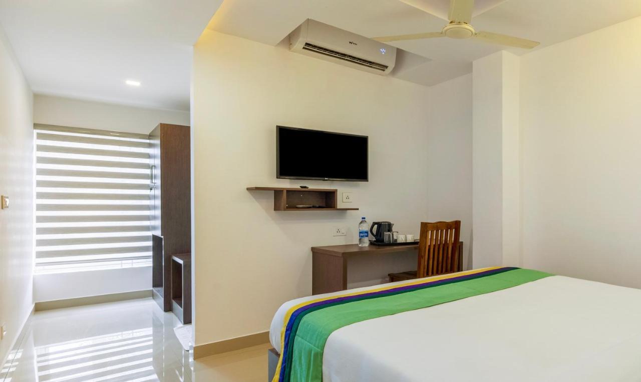Kochi Treebo Trend Airport Avenue Plaza Cochin Airport酒店 外观 照片
